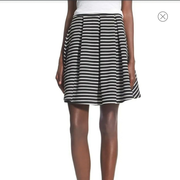 Painted Threads Pleated A Line Skirt Size Small - Picture 1 of 8